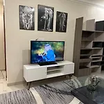 ريناد ،شقة مؤثثة واسعه في حي حطين .